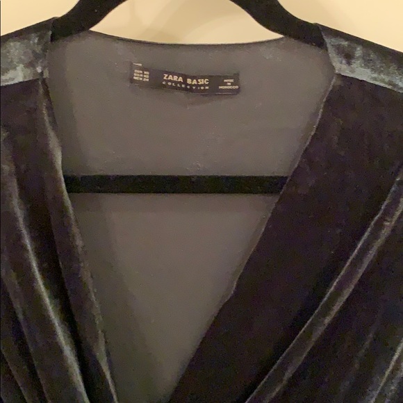 Velvet dress - Picture 3 of 3